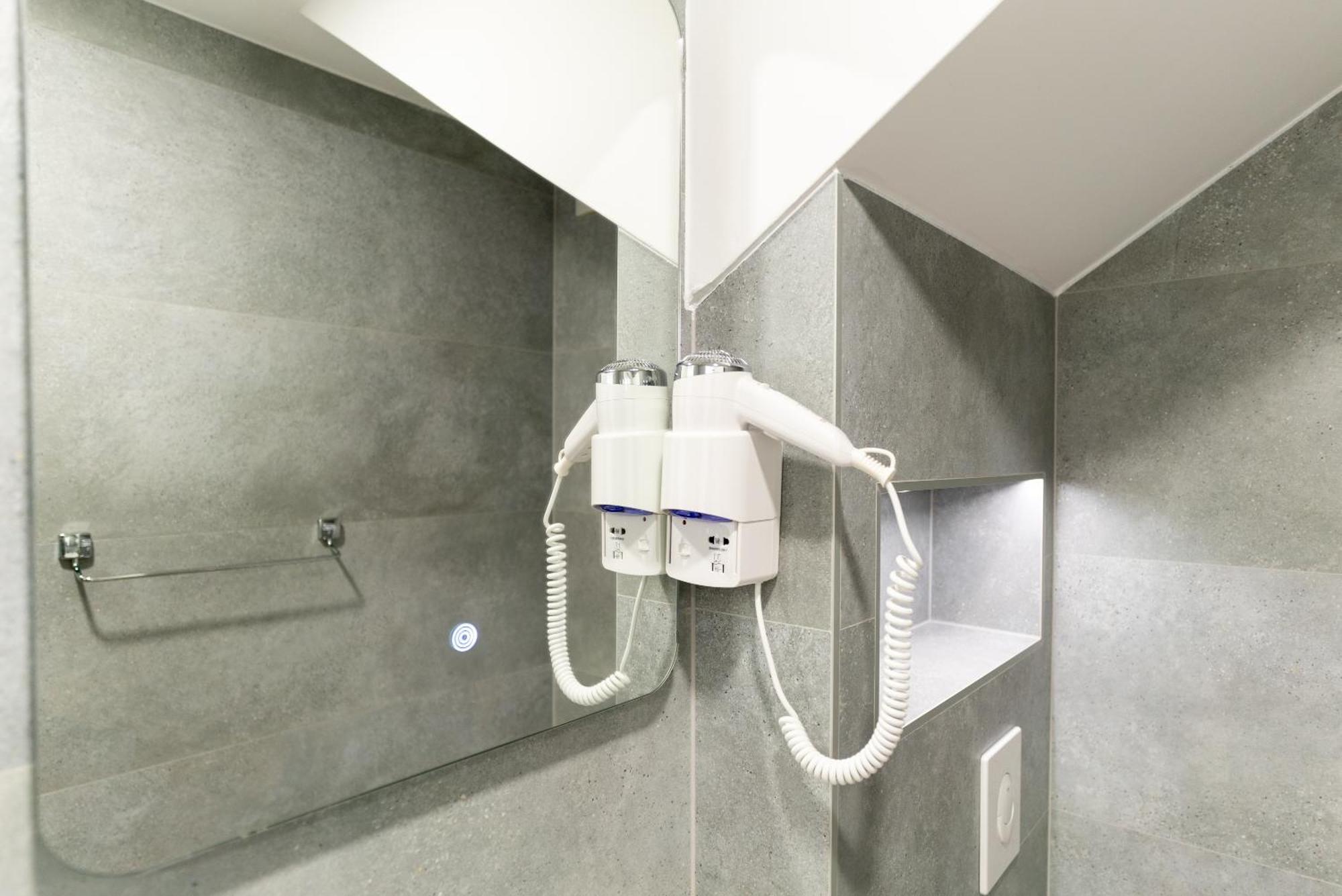 Ornament Hotel And Apartments Sarajevo Luaran gambar