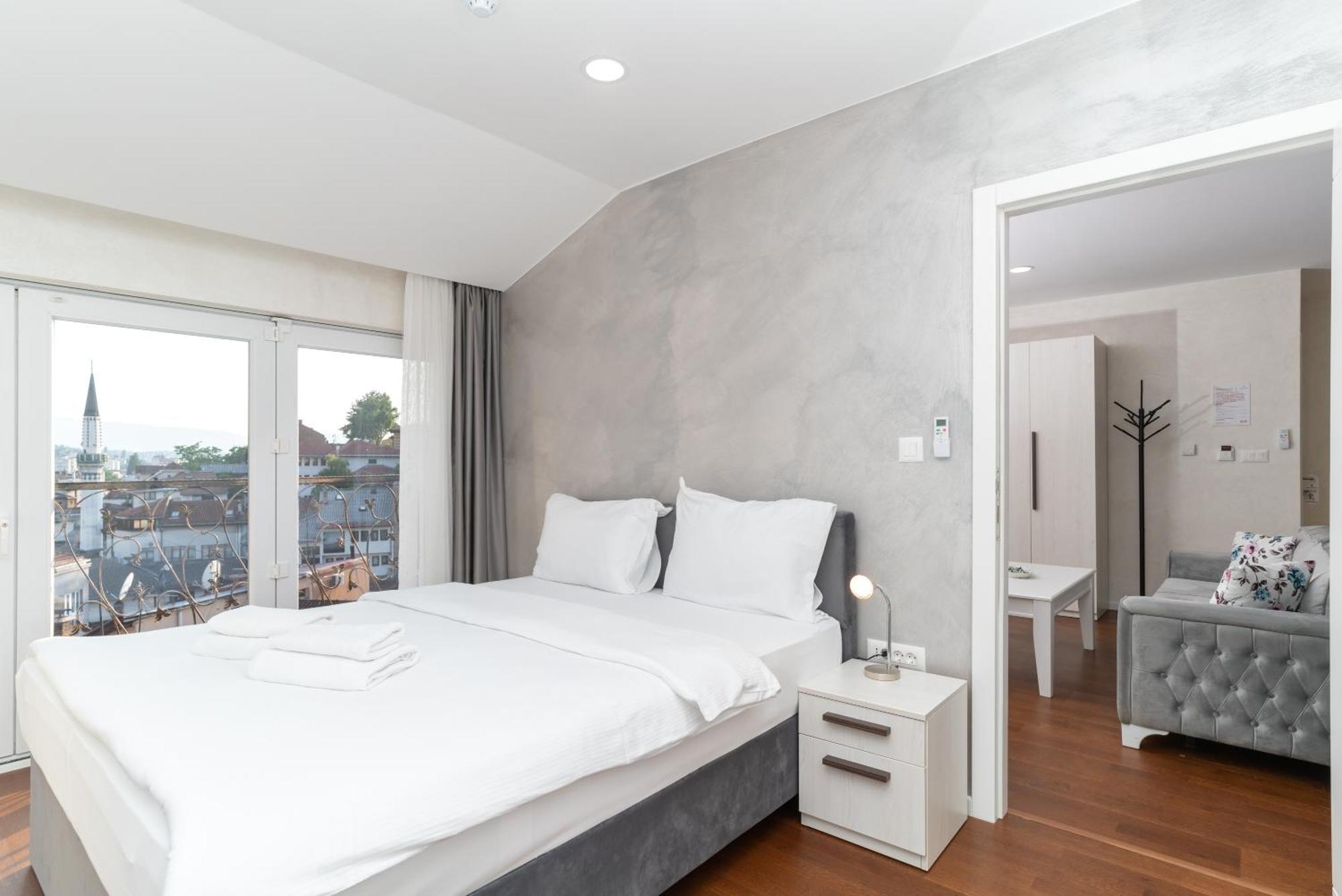 Ornament Hotel And Apartments Sarajevo Luaran gambar
