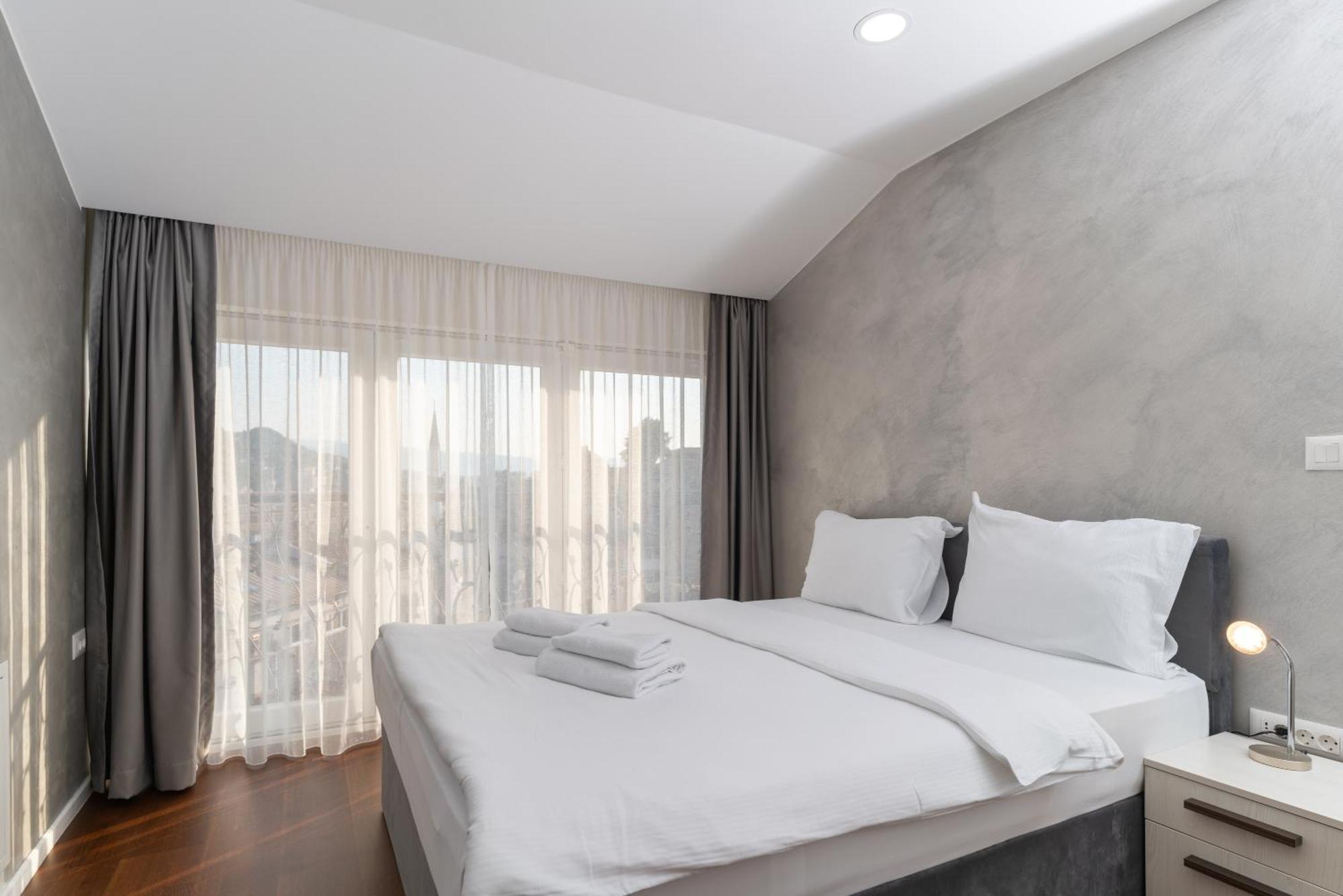Ornament Hotel And Apartments Sarajevo Luaran gambar