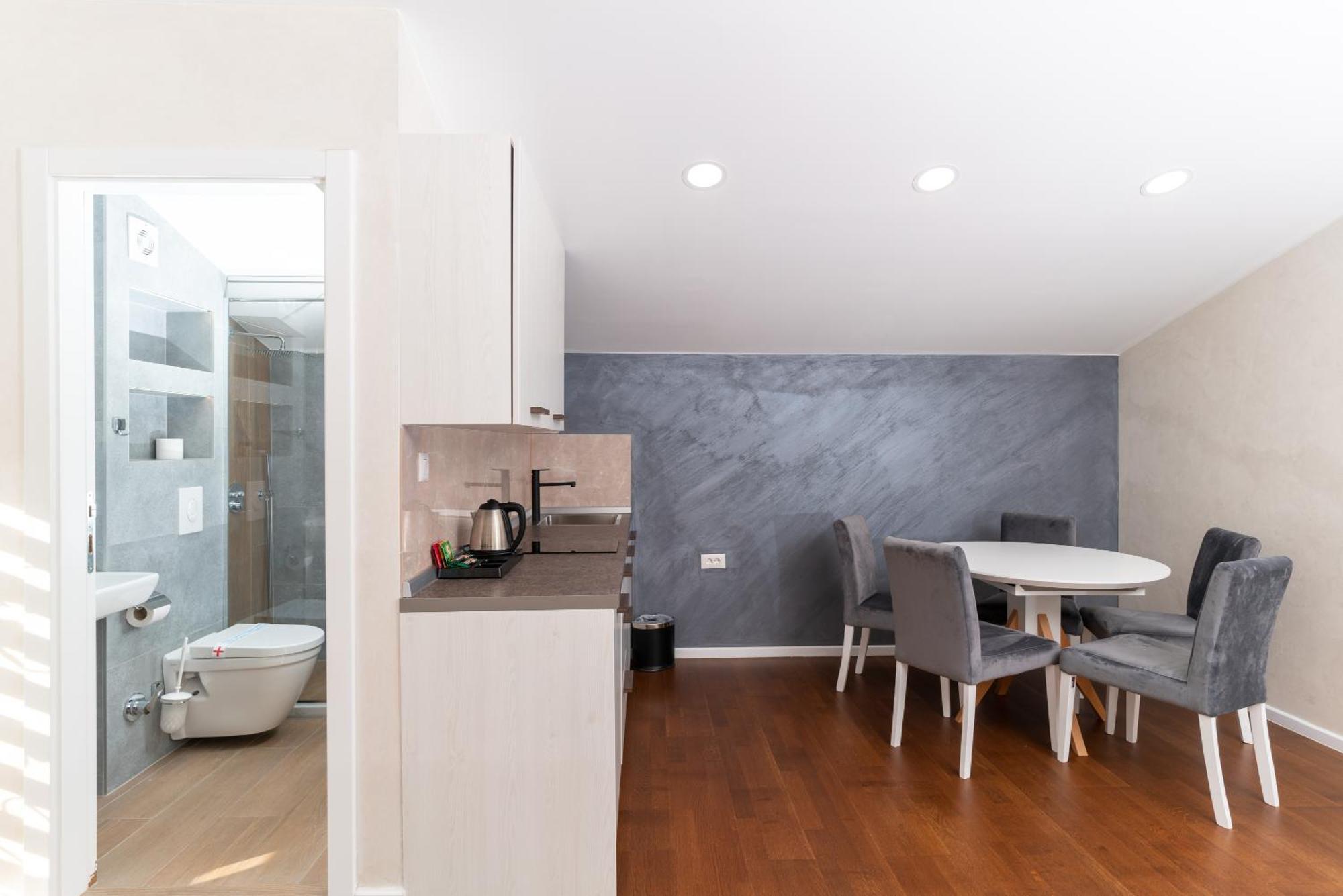 Ornament Hotel And Apartments Sarajevo Luaran gambar