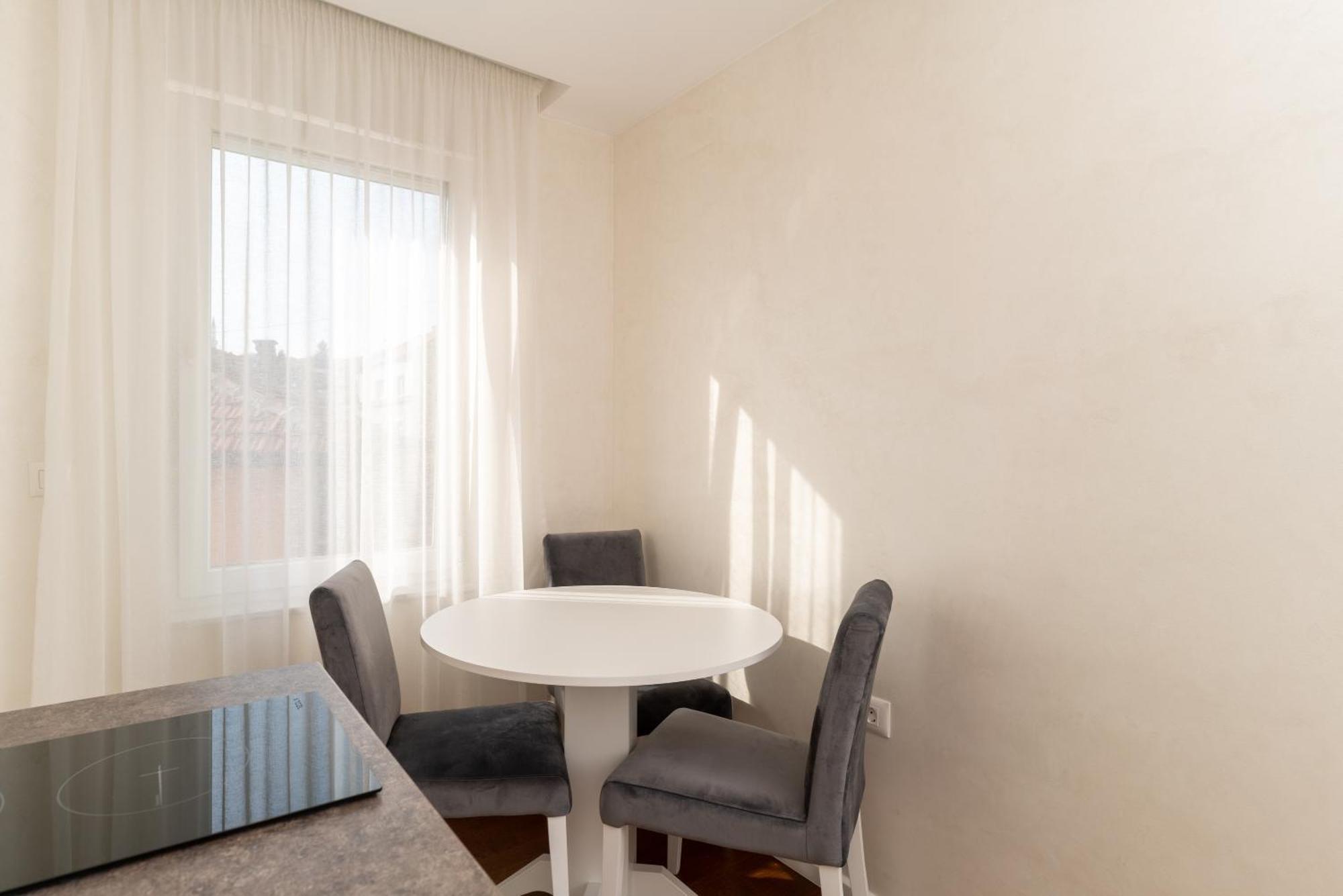 Ornament Hotel And Apartments Sarajevo Luaran gambar