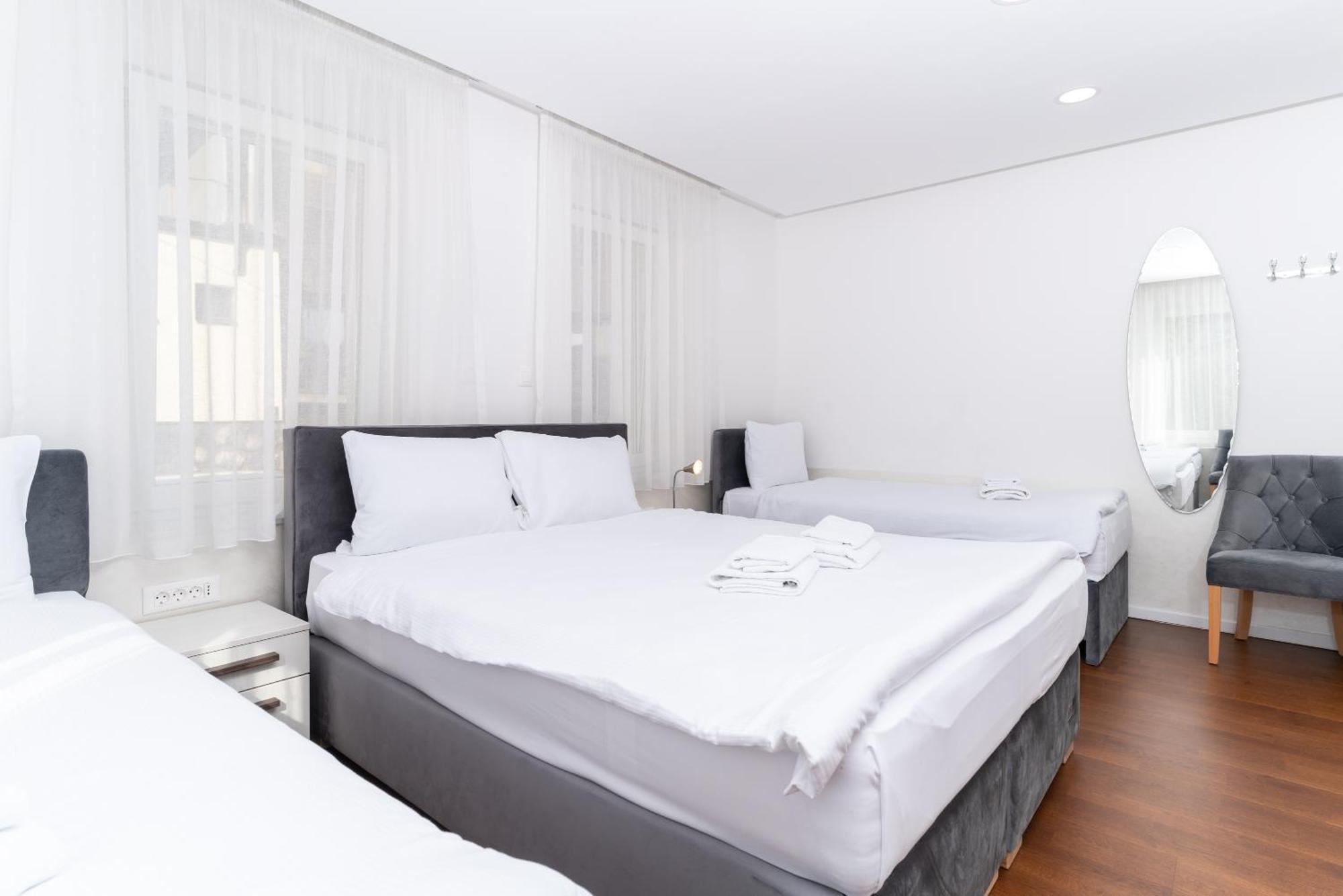 Ornament Hotel And Apartments Sarajevo Luaran gambar