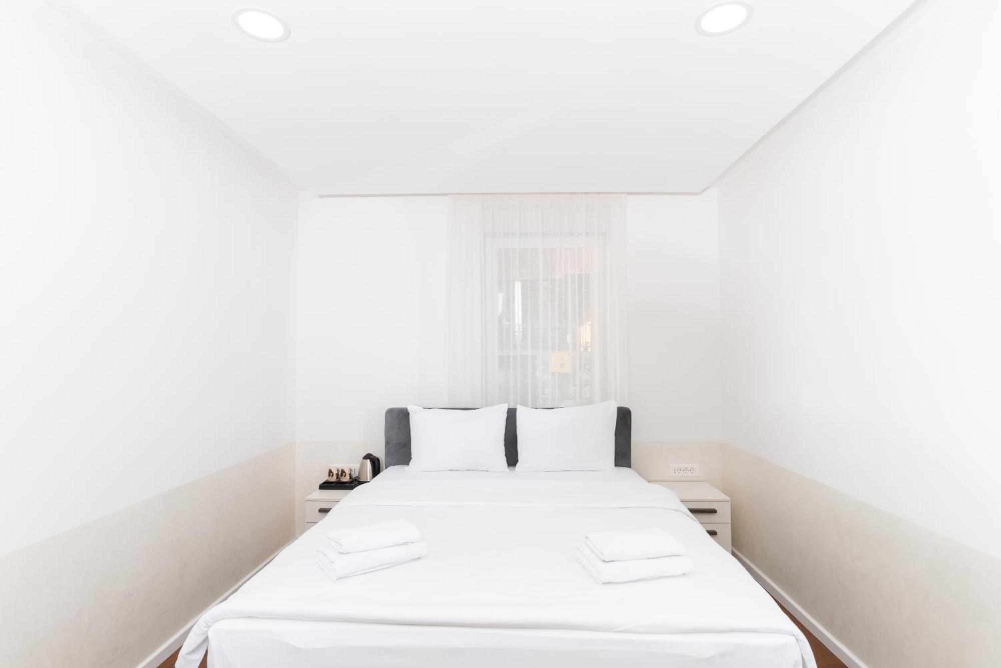 Ornament Hotel And Apartments Sarajevo Luaran gambar