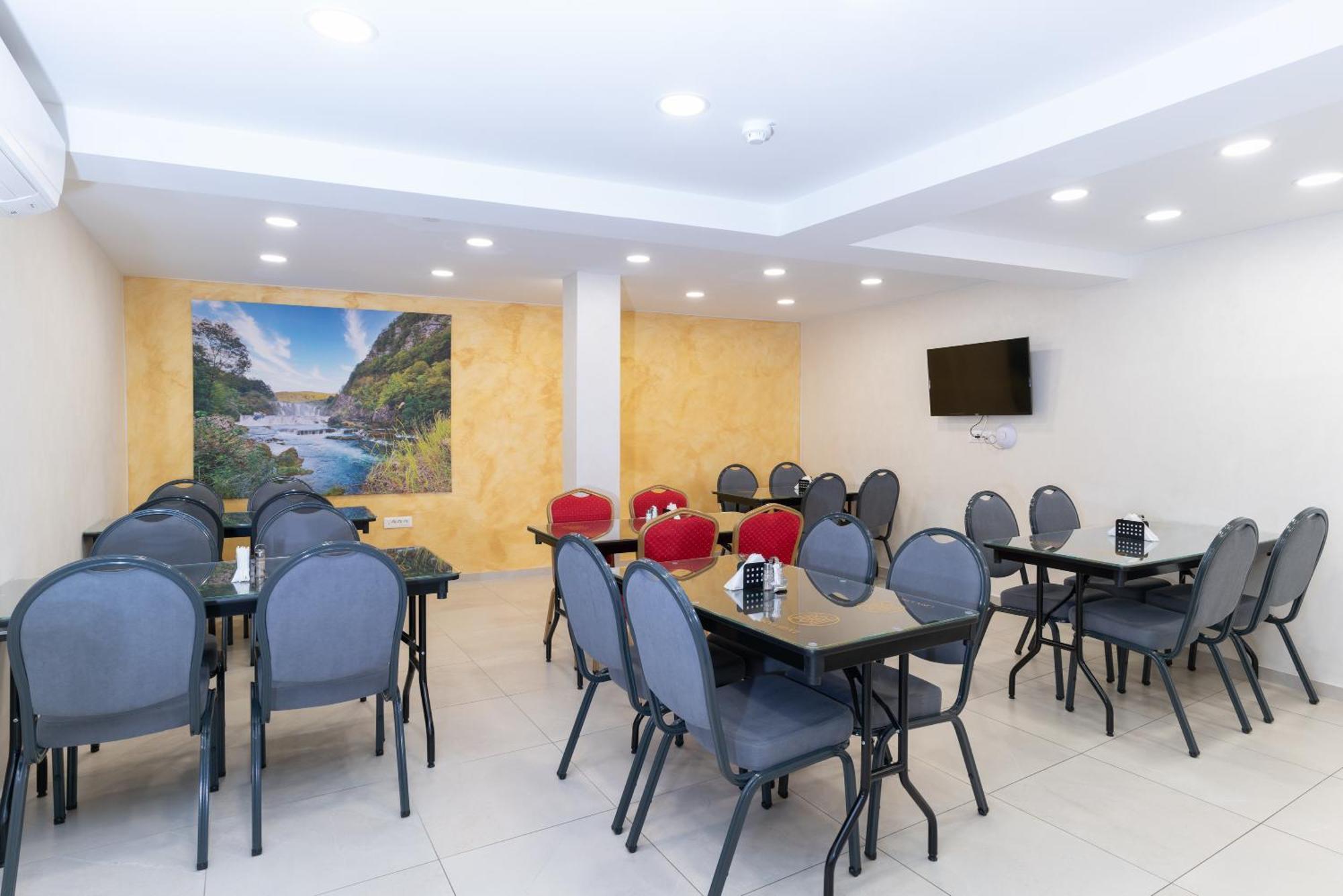 Ornament Hotel And Apartments Sarajevo Luaran gambar